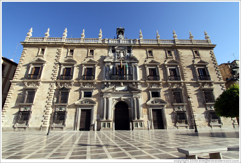 Real Chanciller?(Royal Chancellery), built in the 16th century.  Plaza Nueva, City center.