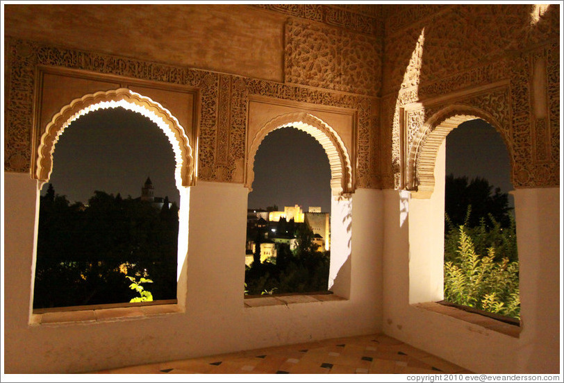 View from the mirador at night, Palacio de Generalife.