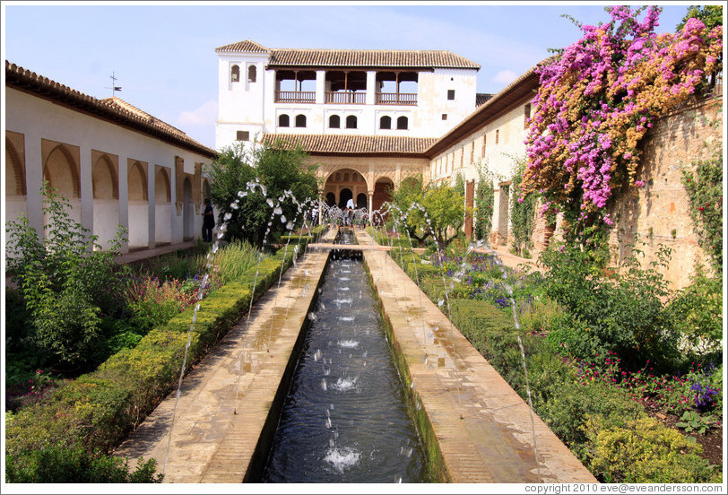 Patio de la Acequia (Court of the Water Channel), Palacio de Generalife.