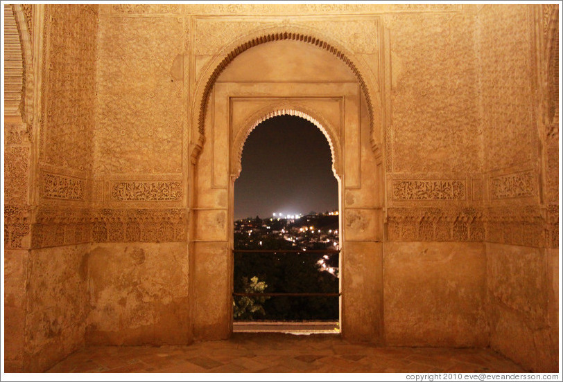 Torre de Ismail (Tower of Ismail) at night, Palacio de Generalife.