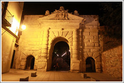 Puerta de las Granadas at night, Cuesta de Gom?z.