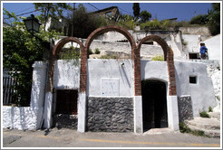 Building on Camino del Sacromonte.