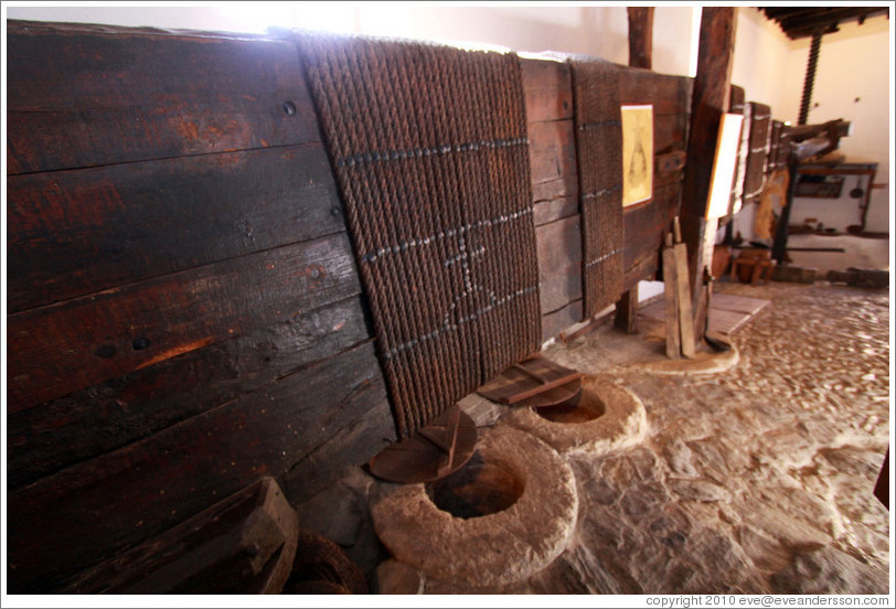 15th century Moorish olive oil mill, used by the town of Nig?elas until 1920.