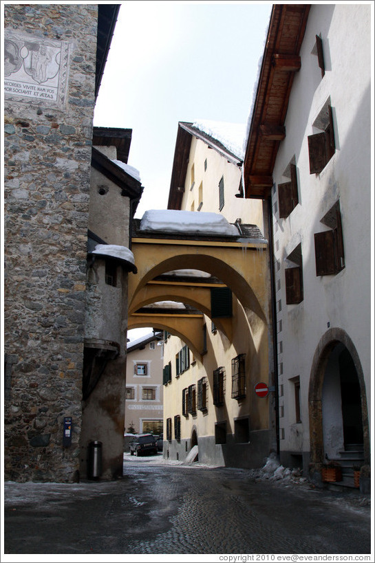 Arches, the village of Zuoz.