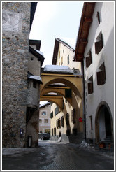 Arches, the village of Zuoz.