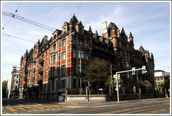 Building at General-Guisan-Quai and Stockerstrasse.  Altstadt (Old Town).