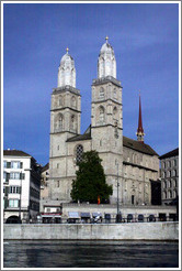 Grossm?nster (Great Church), built in the 12th century.  Altstadt (Old Town).