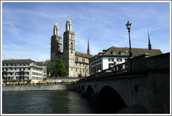 Grossm?nster (Great Church), built in the 12th century, and M?nsterbr?cke.  Altstadt (Old Town).