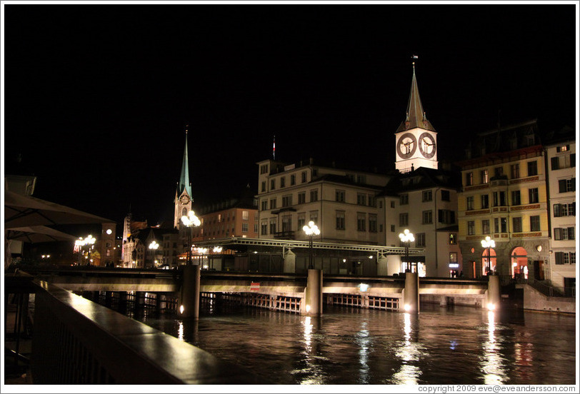 Altstadt (Old Town) at night.  Rathausbr?cke (Town Hall Bridge) and the towers of Kirche St. Peter (St. Peter's Church) and Fraum?nster (Minster of Our Lady church) are visible.