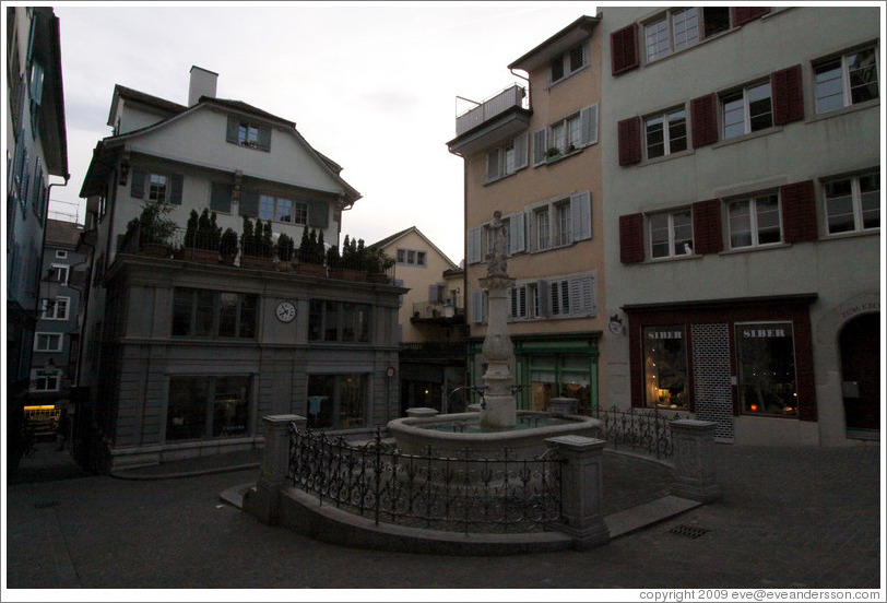 Fountain on Spiegelgasse.  Altstadt (Old Town).