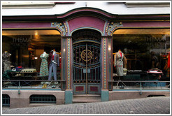 Shop door on Spiegelgasse.  Altstadt (Old Town).