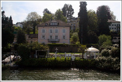 Pink house on Z?richsee (Lake Z?rich).