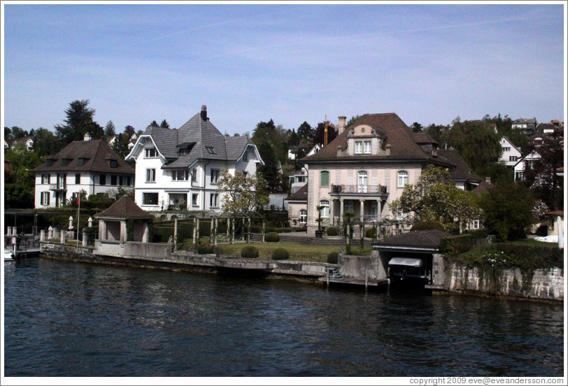 Houses on Z?richsee (Lake Z?rich).