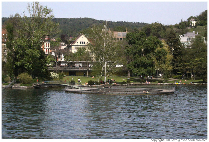 Z?richhorn swimming area.  Z?richsee (Lake Z?rich).