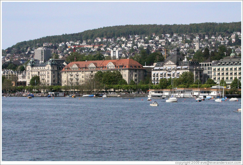 Utoquai, viewed from Z?richsee (Lake Z?rich).