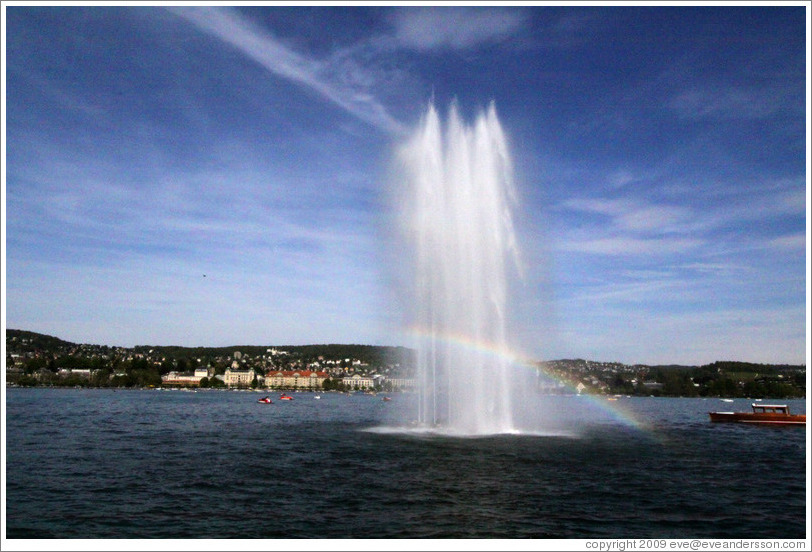 Lake fountain at Mythenquai.  Z?richsee (Lake Z?rich). 