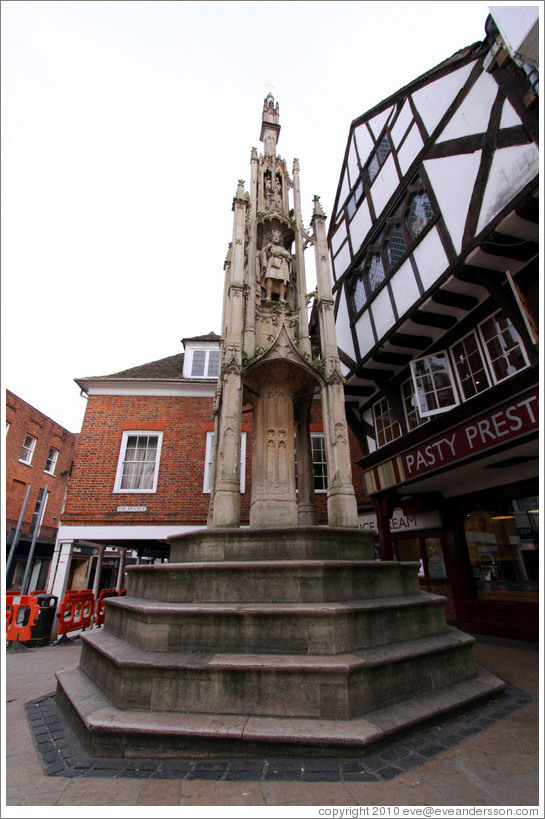 Sculpture of King Alfred, the Pentice (off High St).