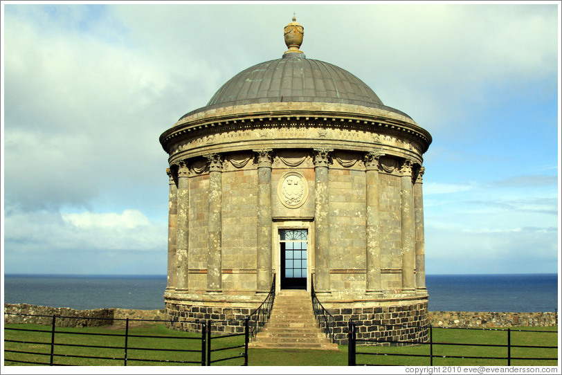 Mussenden Temple.