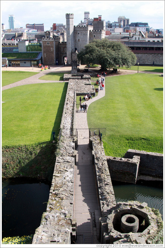 Path leading to the keep, Cardiff Castle.