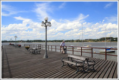 Dock at the end of Calle de Espa?Barrio Hist?o (Old Town).