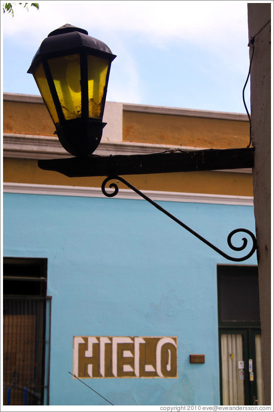 Streetlamp and sign advertising hielo (ice). Calle del Colegio, Barrio Hist?o (Old Town).
