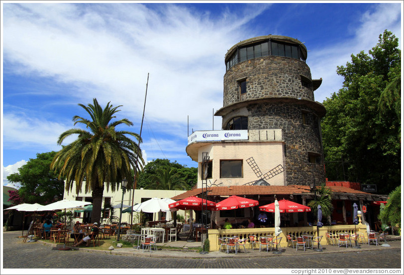 El Torre?Barrio Hist?o (Old Town).