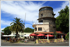 El Torre?Barrio Hist?o (Old Town).