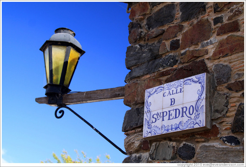 Streetlamp and sign for Calle de San Pedro (Street of St Peter).
