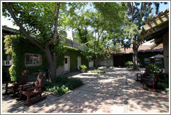 Courtyard.  Wente Vineyards Estate Winery.