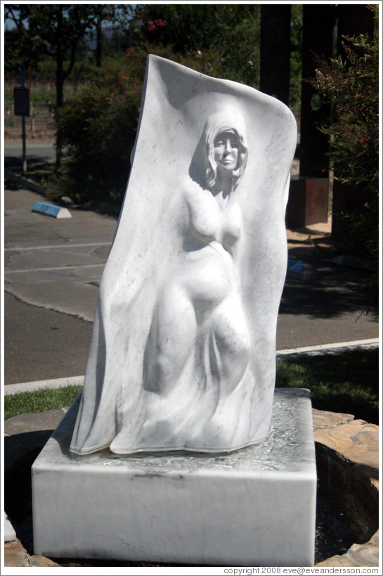 Woman sculpture. Peju Province Winery.