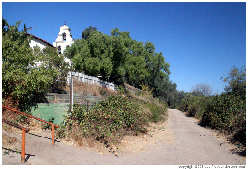 Differing ground heights due to San Andreas Fault.  San Juan Bautista Mission.