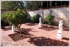 Statues, Heart O' The Mountain winery.