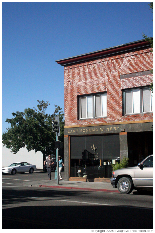 Lake Sonoma Winery.  Downtown Healdsburg.