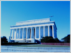Lincoln Memorial and airplane.