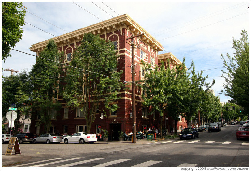 The Campbell, a historic hotel, built in 1912, housing The Rams Head pub.  Hoyt St. and 23rd Ave., Alphabet District.