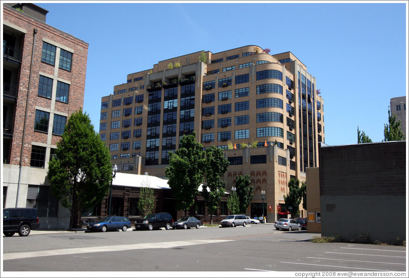 Condominium at 11th Ave. and Flanders St. Pearl District.