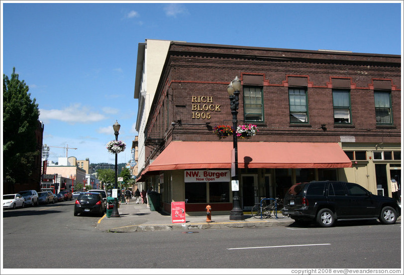 Old brick building labeled "1905 Rich Block." Couch St. and 2nd Ave., Waterfront  District.