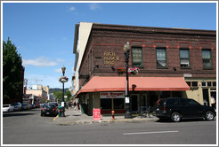 Old brick building labeled "1905 Rich Block." Couch St. and 2nd Ave., Waterfront  District.