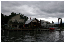 Houseboats. Oregon Yacht Club. Willamette River.