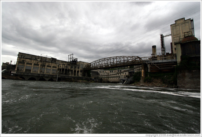 T. W. Sullivan power plant, the first major long distance hydroelectric power plant.